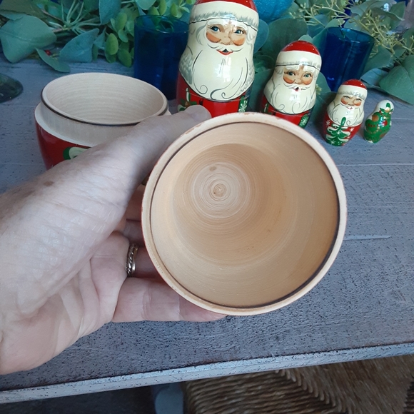 Nesting Santas & Tree, Signed & Holiday Message in what we guess to be Cyrillic. - Picture 8 of 12